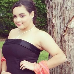 Meet your Posher, Yolanda